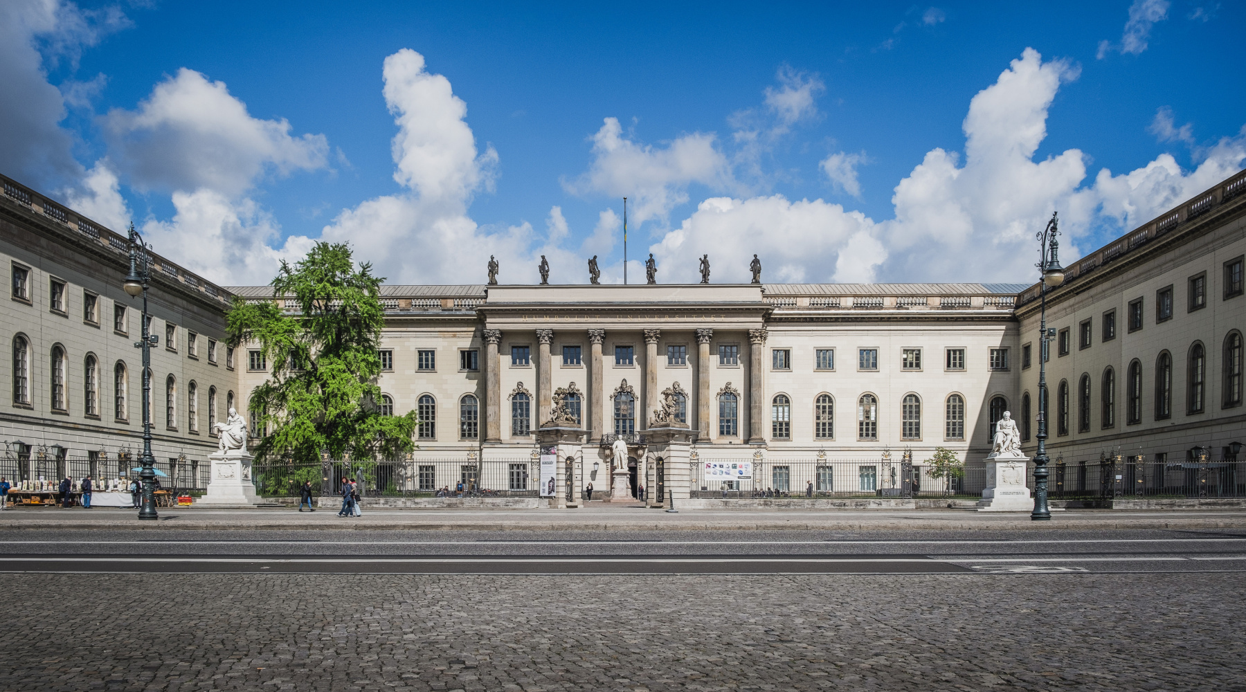 /images/10/Main Building of Humboldt University by Stefan Klenke