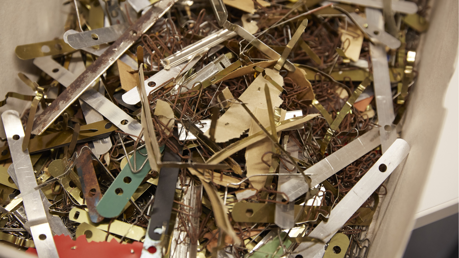 Müll aus dem Enteisen von Akten